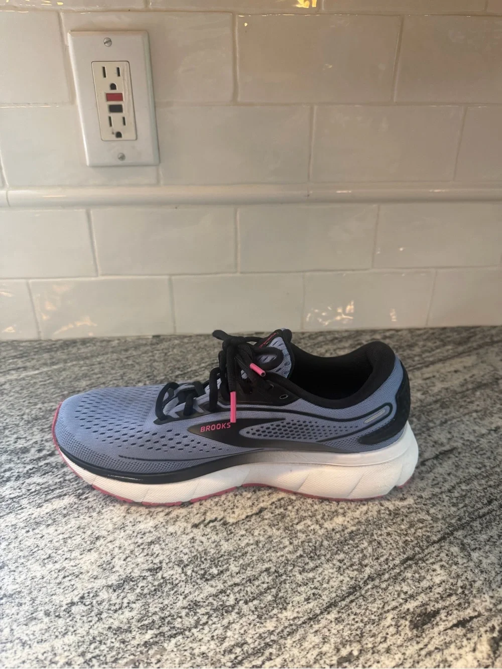 Women’s Brooks Trace 2 Size 8